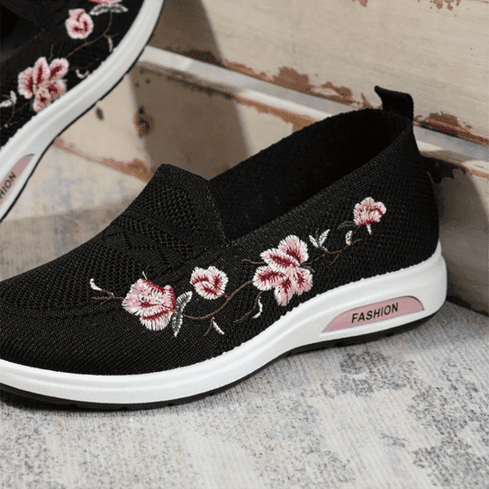 Oliwia – Wygodne ortopedyczne buty slip-on z kwiatami