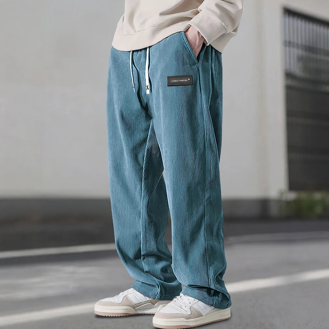 Herren Cordhose – Dehnbar, Kordelzug & Taschen