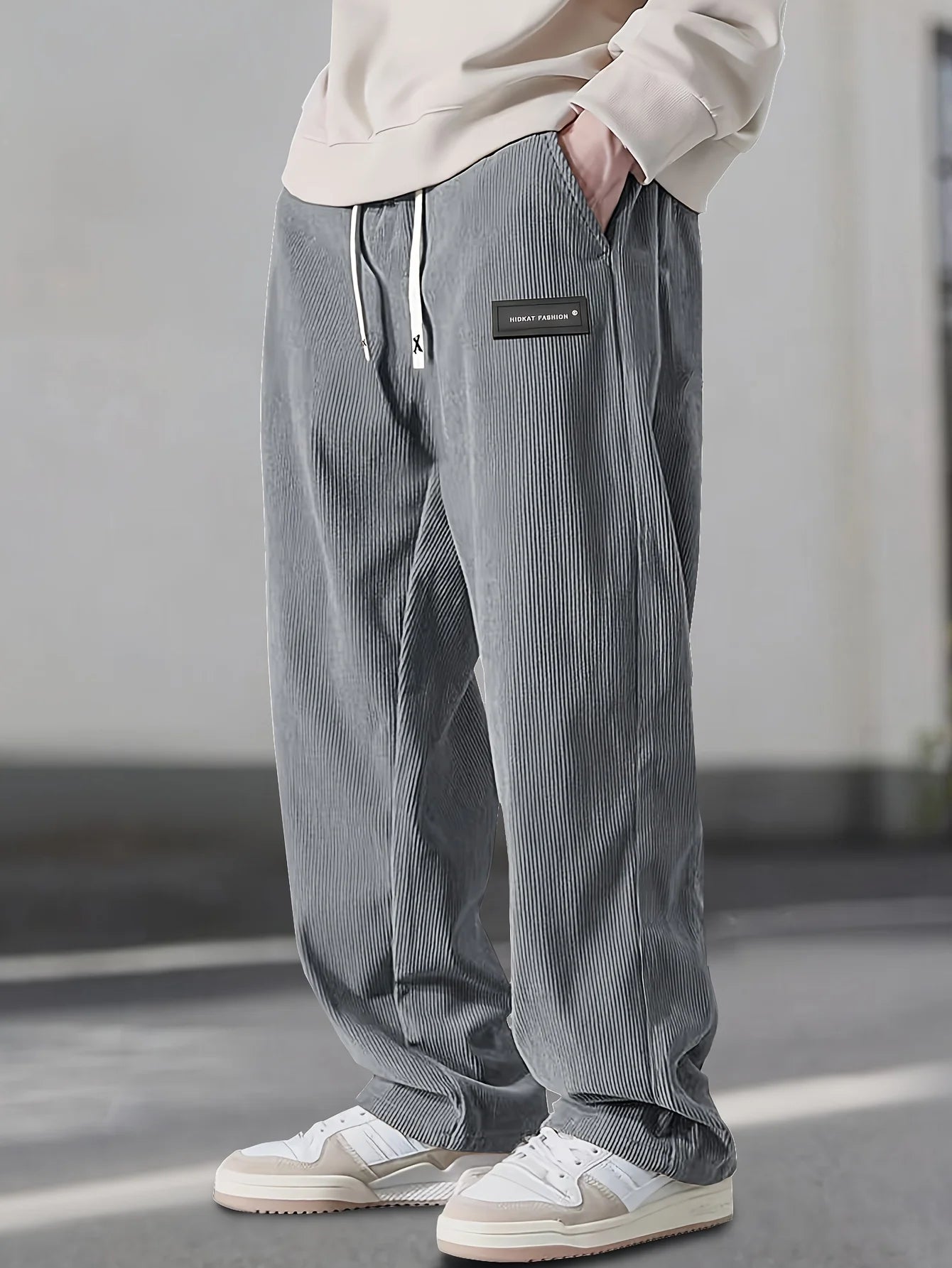 Herren Cordhose – Dehnbar, Kordelzug & Taschen