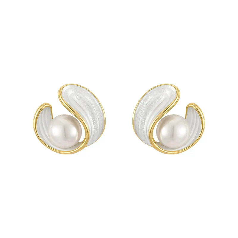 Luxus-Ohrringe aus weißem Opal mit Perlen in Gold
