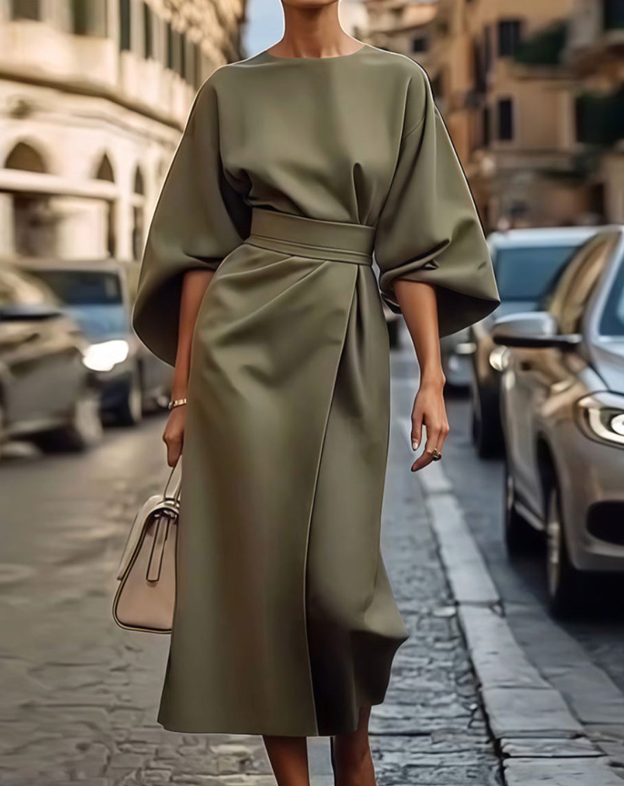DAS CELESTE KLEID