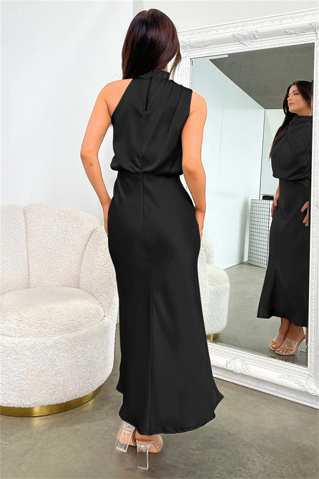 DAS JULIA KLEID