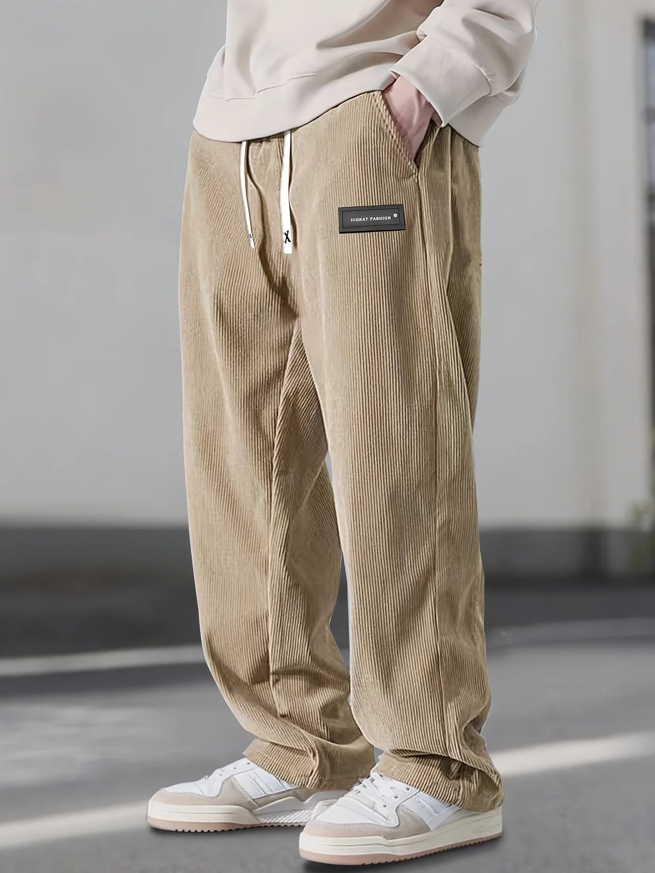 Herren Cordhose – Dehnbar, Kordelzug & Taschen