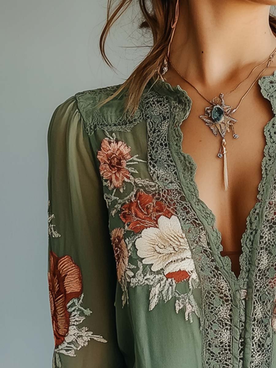 Bluse mit böhmischer Floralspitze