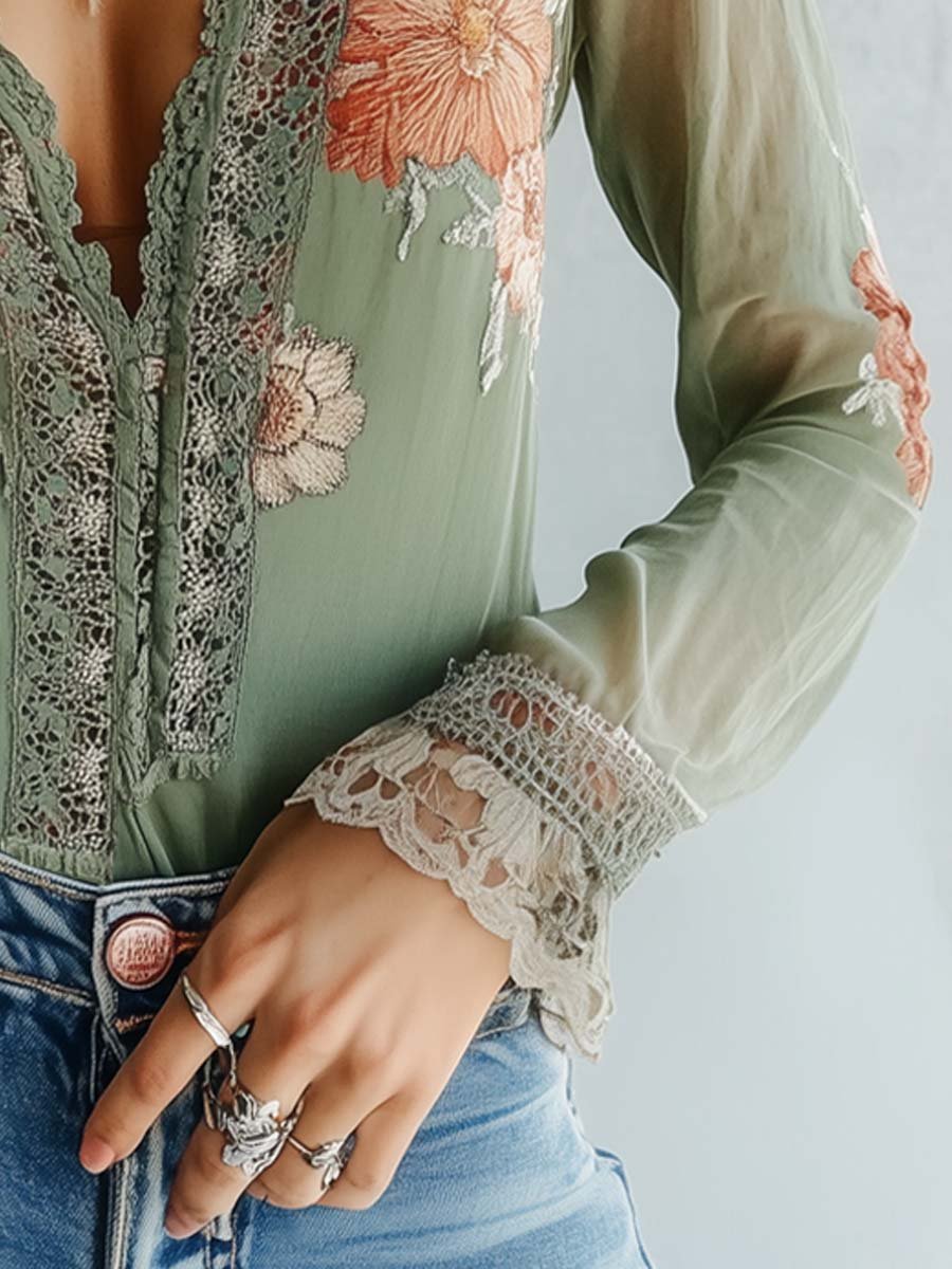Bluse mit böhmischer Floralspitze